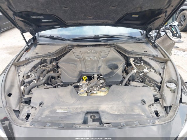 INFINITI Q50 Luxe
