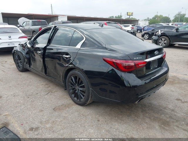 INFINITI Q50 Luxe