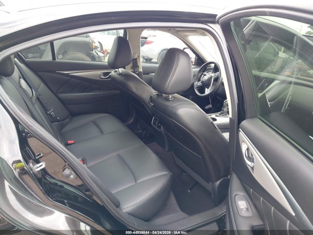 INFINITI Q50 Luxe