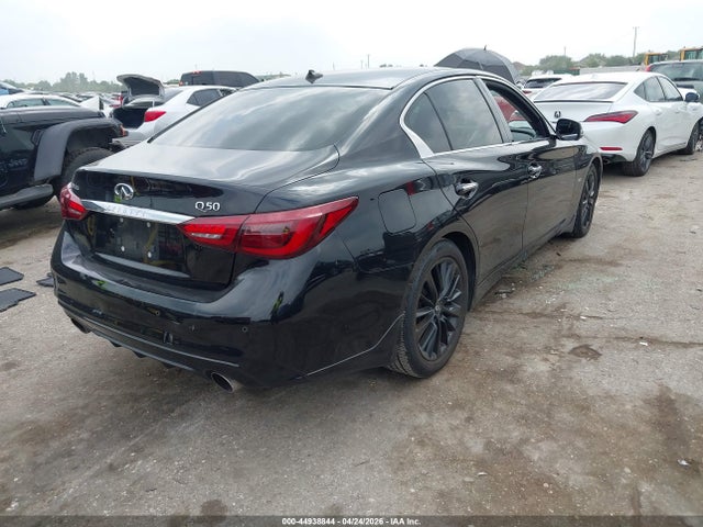 INFINITI Q50 Luxe