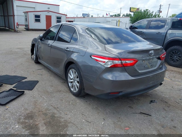 Toyota Camry Le