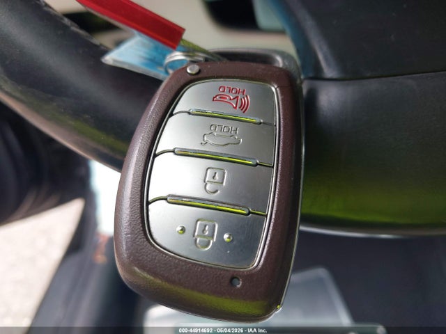 Hyundai ELANTRA Value Edition