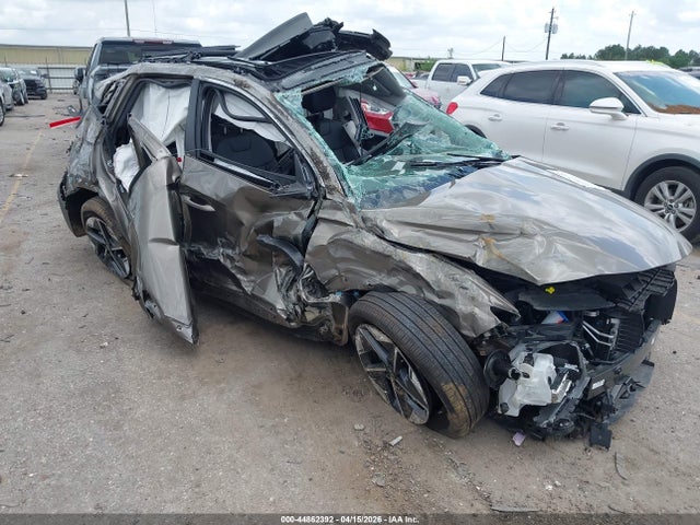 Salvage Hyundai TUCSON Image