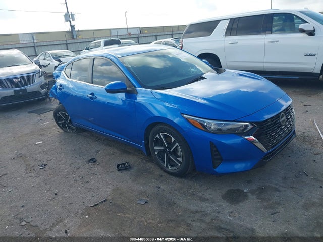Salvage Nissan Sentra Image