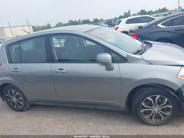Nissan Versa 1.8 S