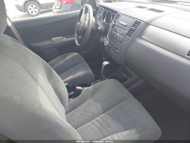 Nissan Versa 1.8 S