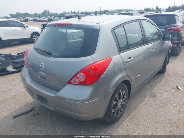 Nissan Versa 1.8 S
