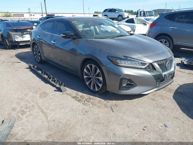 Salvage Nissan Maxima Image