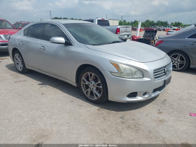 Salvage Nissan Maxima Image