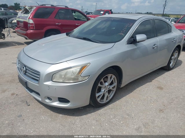 Nissan Maxima