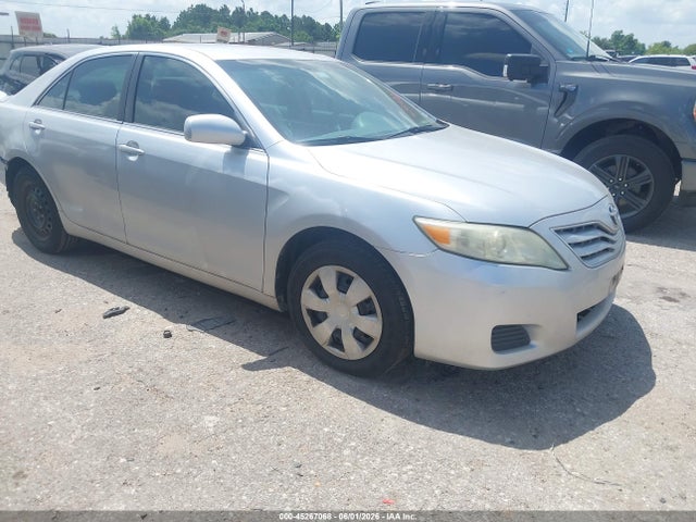 Salvage Toyota Camry Image