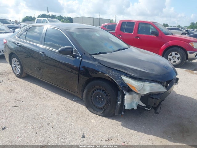 Salvage Toyota Camry Image