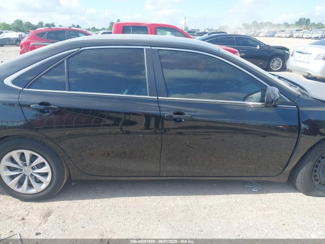 Toyota Camry Le