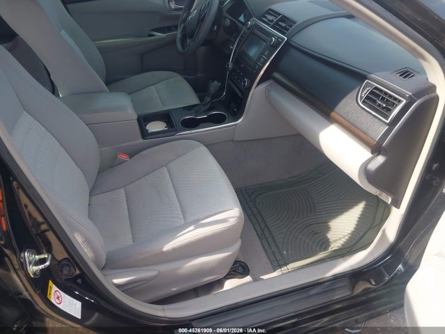 Toyota Camry Le