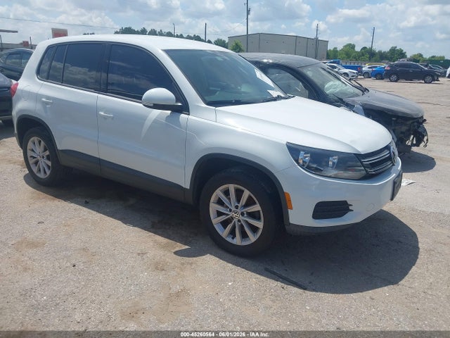 Salvage Volkswagen Tiguan Image