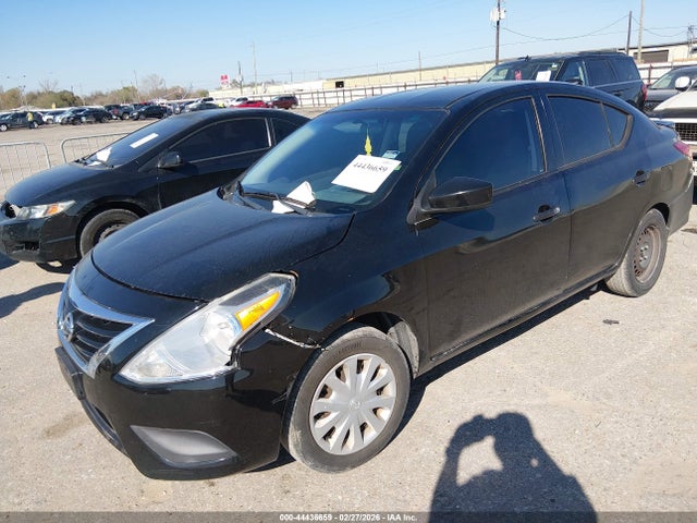 Nissan Versa 1.6 S+