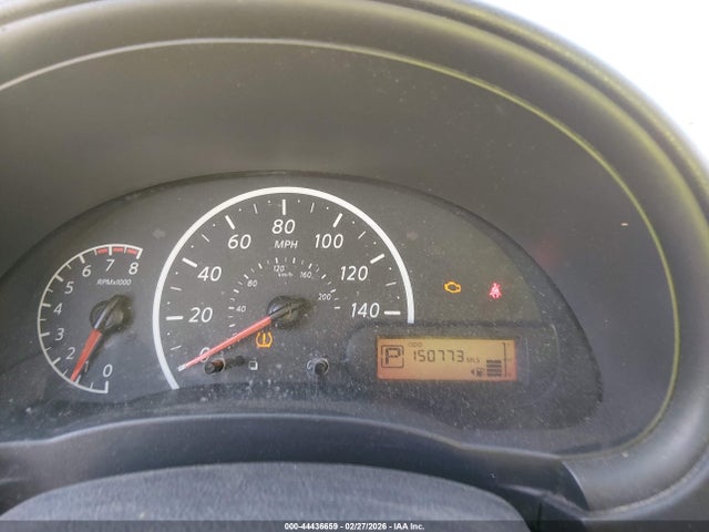 Nissan Versa 1.6 S+