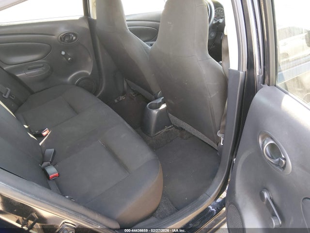 Nissan Versa 1.6 S+