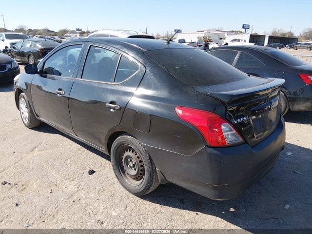 Nissan Versa 1.6 S+