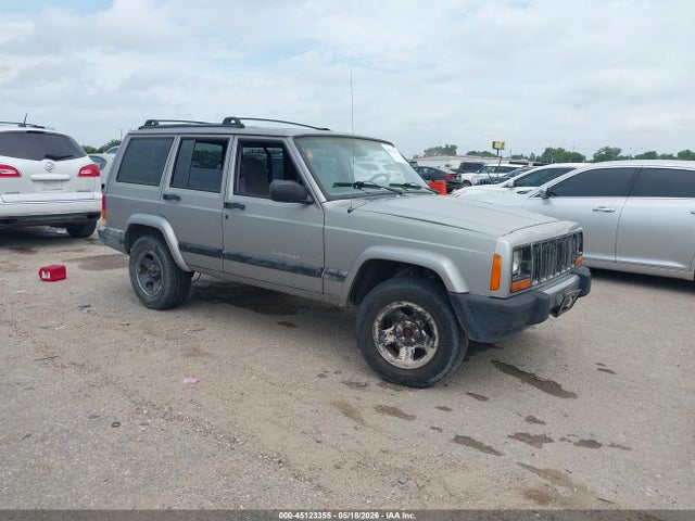 Salvage Jeep Cherokee Image