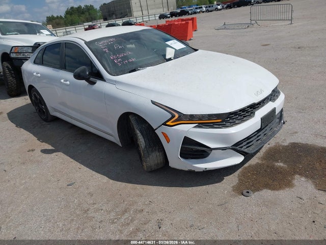 Salvage Kia K5 Image