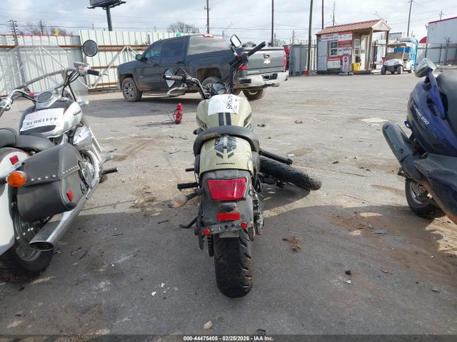 Kawasaki En650 D