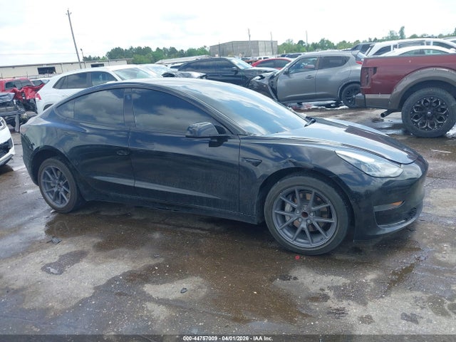 Tesla Model 3 Standard Range Plus Rear-wheel Drive