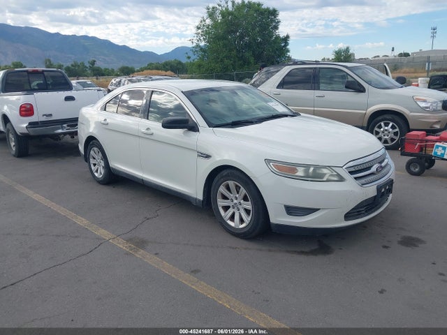 Salvage Ford Taurus Image