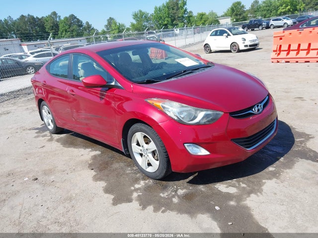 Salvage Hyundai ELANTRA Image