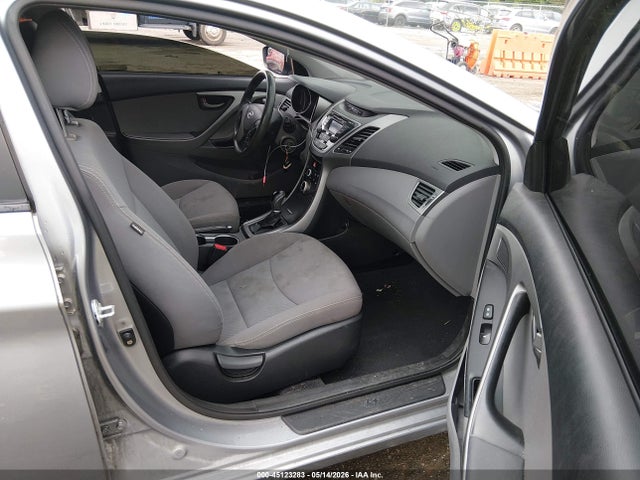 Hyundai ELANTRA Se