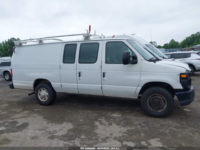 Ford E-350 Commercial