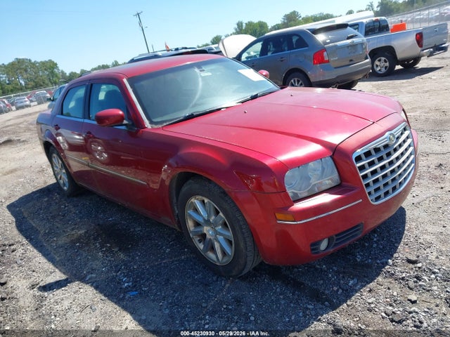Salvage Chrysler 300 Image