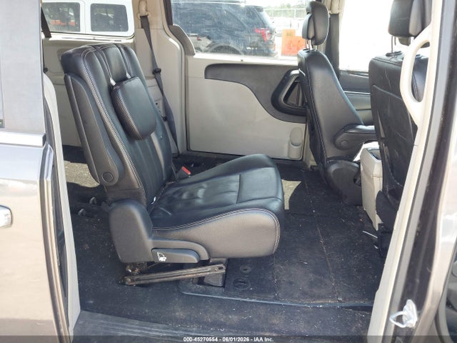 Chrysler Town & Country Touring