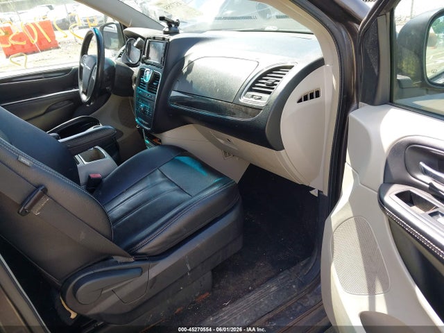 Chrysler Town & Country Touring