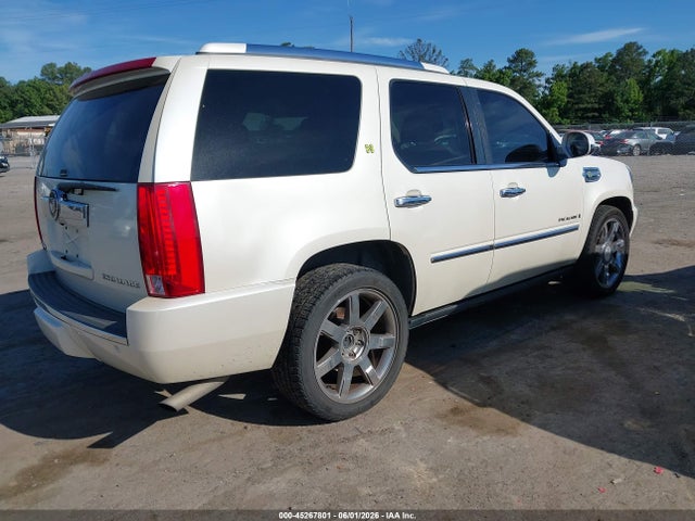 Cadillac Escalade Standard
