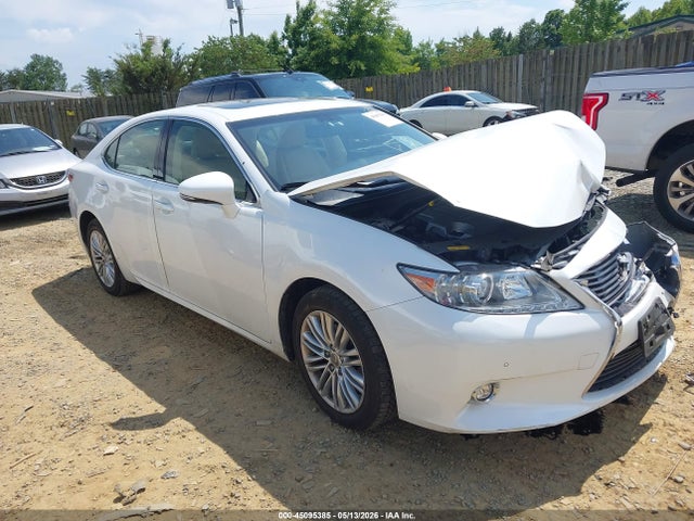 Salvage Lexus Es Image