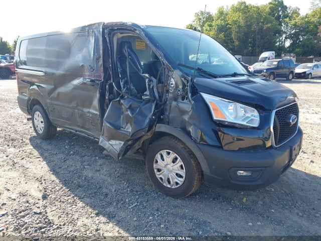 Salvage Ford Transit Image
