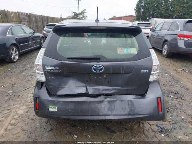 Toyota Prius v Five