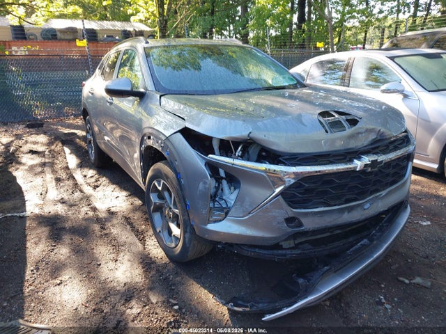 Salvage Chevrolet Trax Image