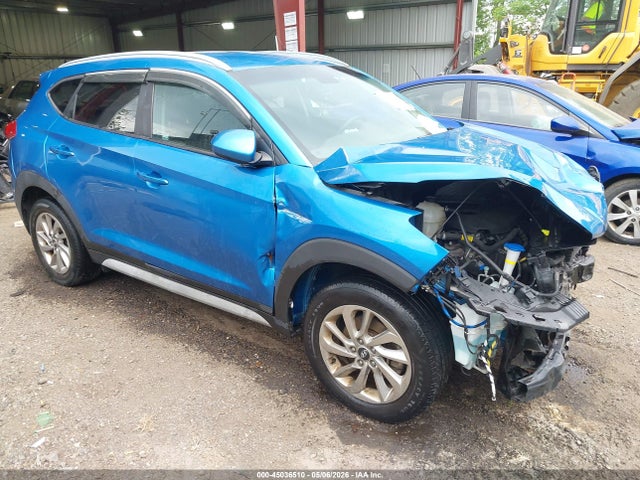 Salvage Hyundai TUCSON Image