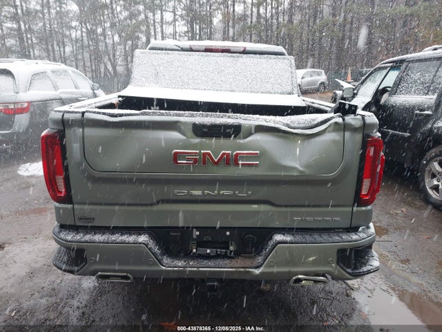 GMC Sierra 1500 4wd  Short Box Denali