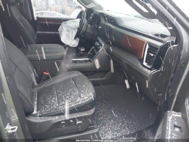 GMC Sierra 1500 4wd  Short Box Denali