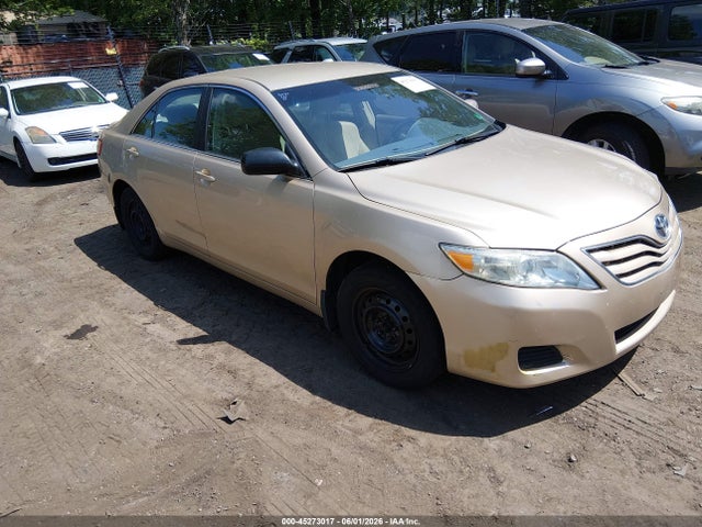 Salvage Toyota Camry Image