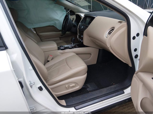 Nissan Pathfinder Platinum