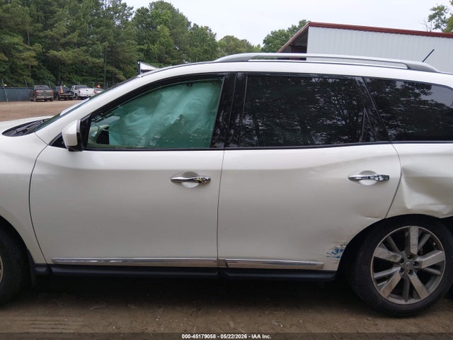 Nissan Pathfinder Platinum