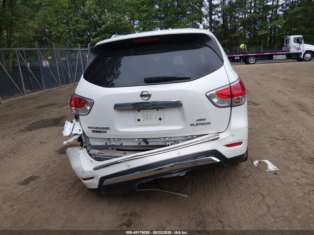 Nissan Pathfinder Platinum