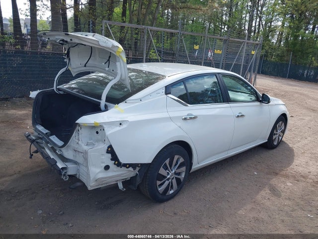 Nissan Altima S Fwd