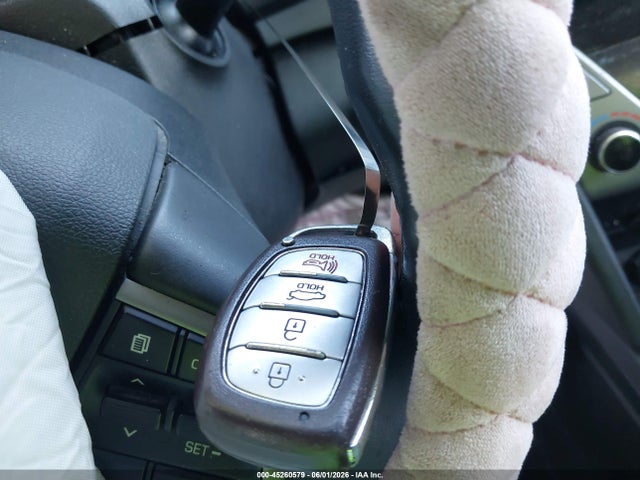 Hyundai ELANTRA Value Edition