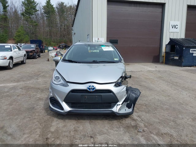 Toyota Prius c Two