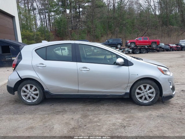 Toyota Prius c Two